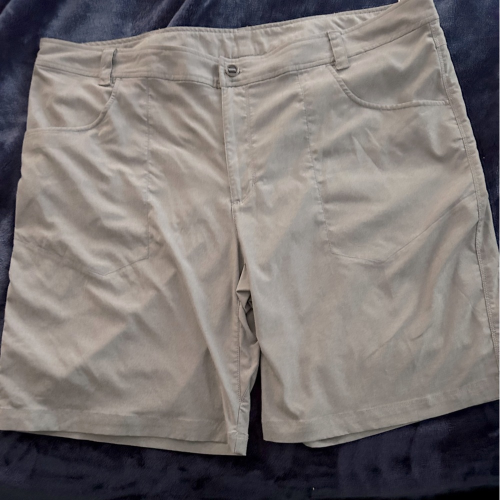 Columbia Shorts